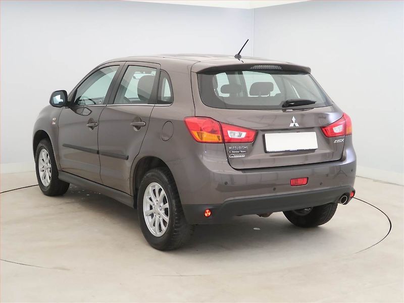 Mitsubishi ASX (2015) 1.6 MIVEC, ČR,1.maj - fotka 4 z 18