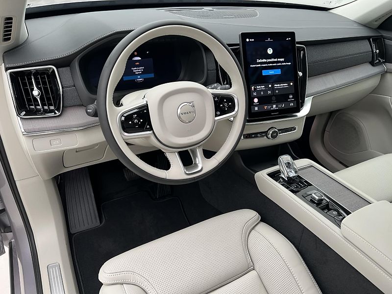Volvo XC90 (2026) B5 AWD DARK PLUS AUT - fotka 4 z 47