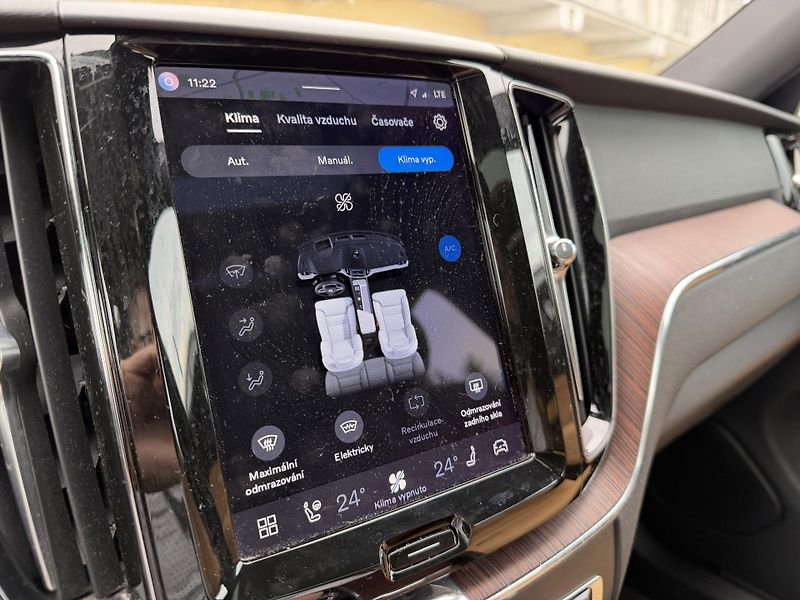 Volvo XC60 (2023) T6 AWD Recharge Plus Bright - fotka 35 z 51