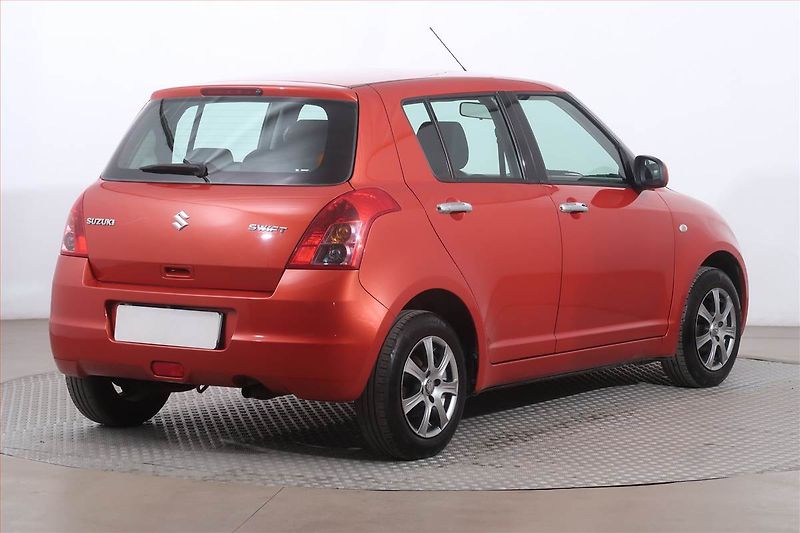 Suzuki Swift (2009) 1.3, po STK, jezdí výborně - fotka 5 z 14