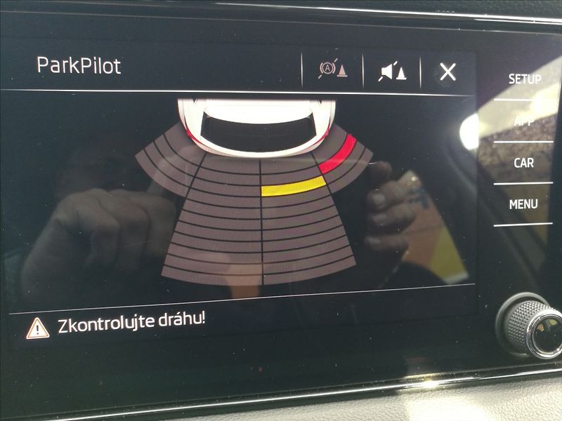 Škoda Karoq 1,5 TSi 1.majitel - fotka 7 z 20