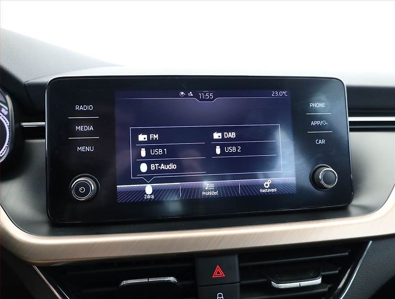 Škoda Kamiq (2021) 1.0 TSI, Tempomat - fotka 12 z 17