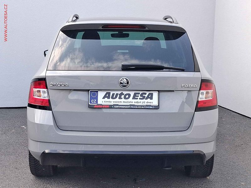 Škoda Fabia (2018) 1.0 TSi, MC, panor, +kola - fotka 5 z 15