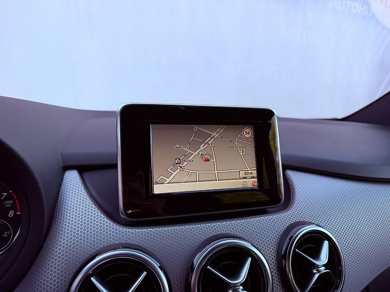 Mercedes-Benz Třídy B 180 Avantgarde 90 kW - fotka 19 z 27