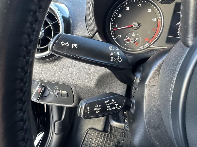 Audi A1 1,4 SPORTBACK Top stav - fotka 21 z 27