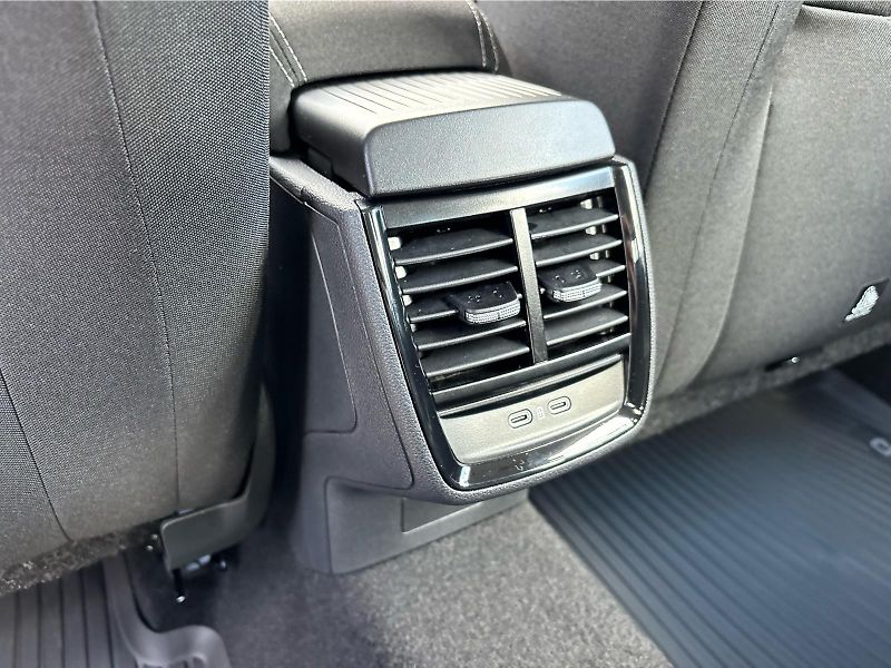Škoda Kamiq 1.0TSI 85 kW SELECTION - fotka 23 z 27