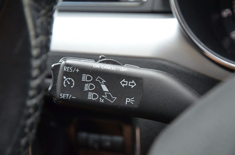 Škoda Superb (2015) 2.0 TDi DSG 4x4 WEBASTO /TAŽNÉ - fotka 26 z 38