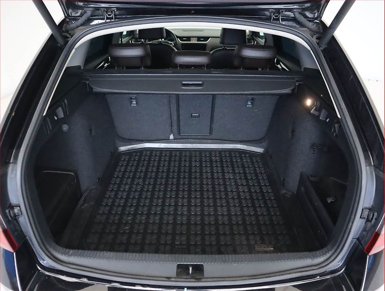 Škoda Octavia (2017) Laurin&Klement 2.0 TDI, 4X4 - fotka 14 z 24