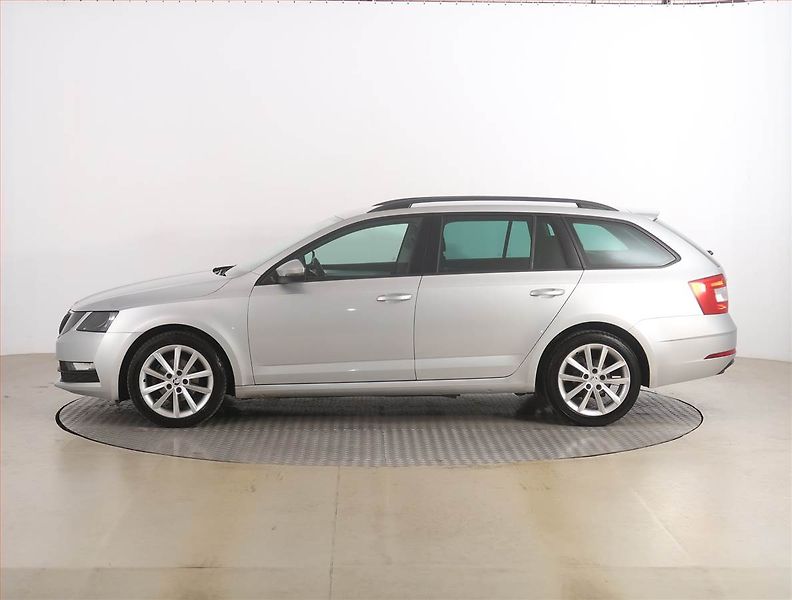 Škoda Octavia (2017) 1.6 TDI, Tempomat - fotka 3 z 17