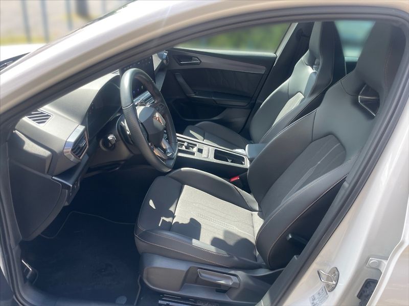Cupra Leon 2,0 TSI VZ 228 4WD AT - fotka 7 z 11