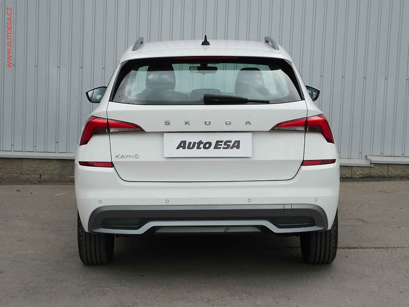 Škoda Kamiq (2022) 1.0 TSi, ČR, Ambition - fotka 5 z 19