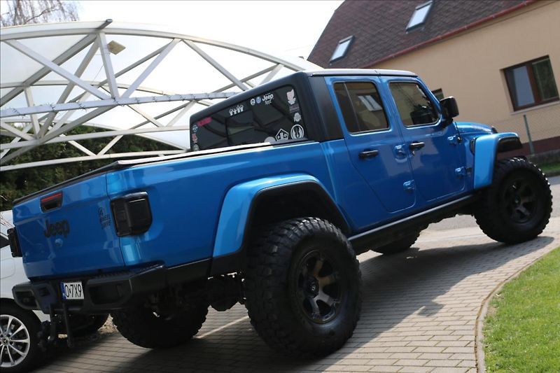 Jeep Gladiator 3,6 V6 - fotka 17 z 63