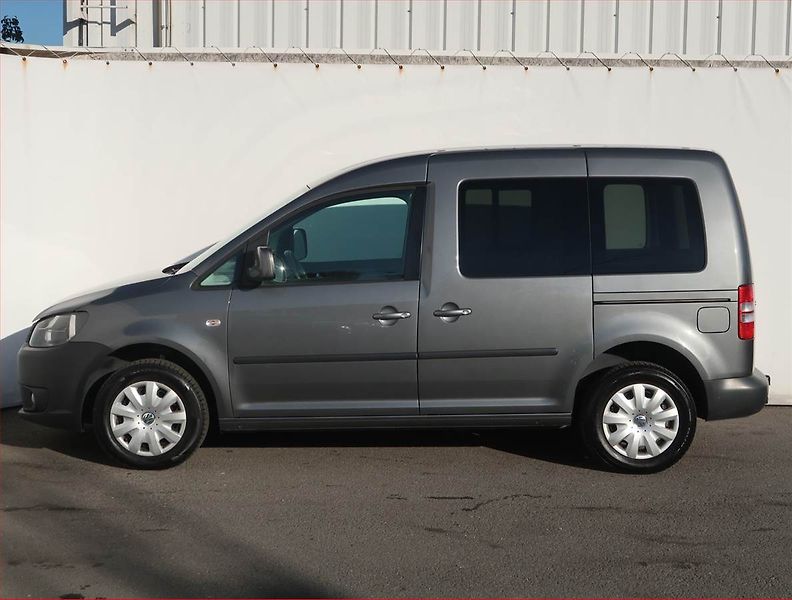 Volkswagen Caddy (2011) 1.2 TSI, 5Míst, 1Maj - fotka 3 z 16