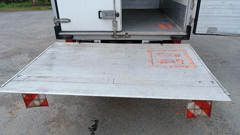 Iveco Daily 35C12 chladír. skříň + čelo  - fotka 16 z 36