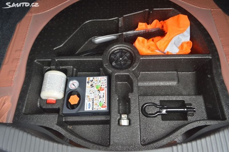 Ford Mondeo 2,0 TDCI 4x4 AT8 - fotka 18 z 24