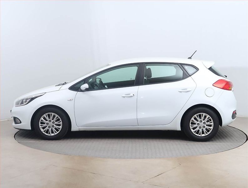 Kia Ceed (2013) 1.6 CRDi, po STK - fotka 3 z 14