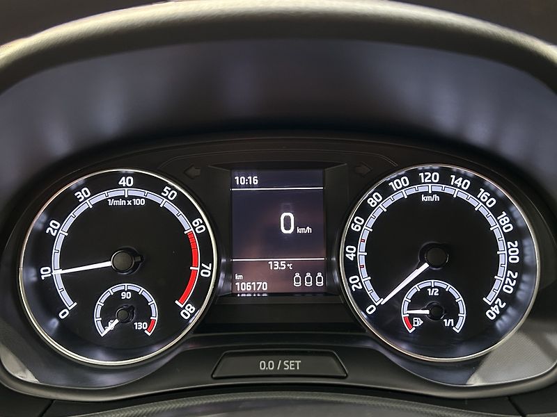 Škoda Fabia 1.0 TSI Active - fotka 13 z 25