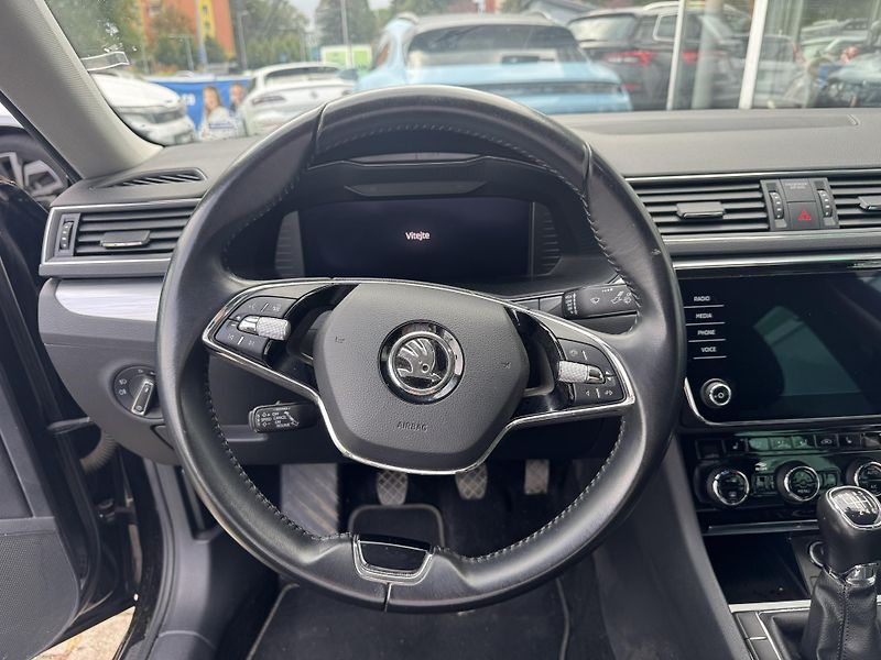 Škoda Superb Ambition - fotka 12 z 33