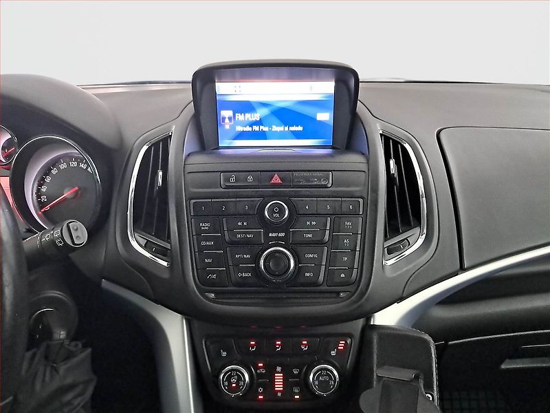 Opel Zafira (2013) 2.0 CDTI, 7 míst, Tempomat - fotka 12 z 20