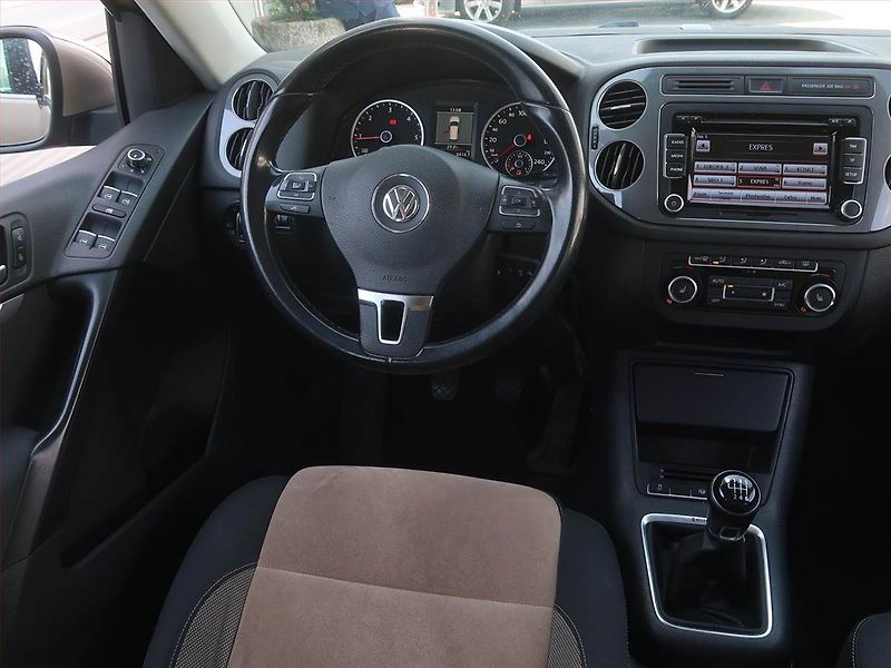 Volkswagen Tiguan (2012) 2.0 TDI, 4X4, Xenony - fotka 7 z 18