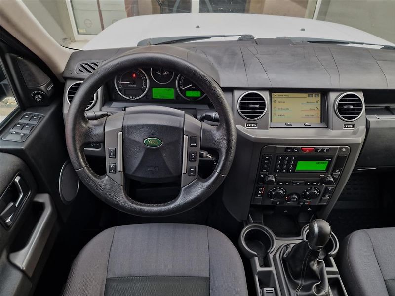 Land Rover Discovery 2.7 TDV6 140kW 4x4 - fotka 12 z 42