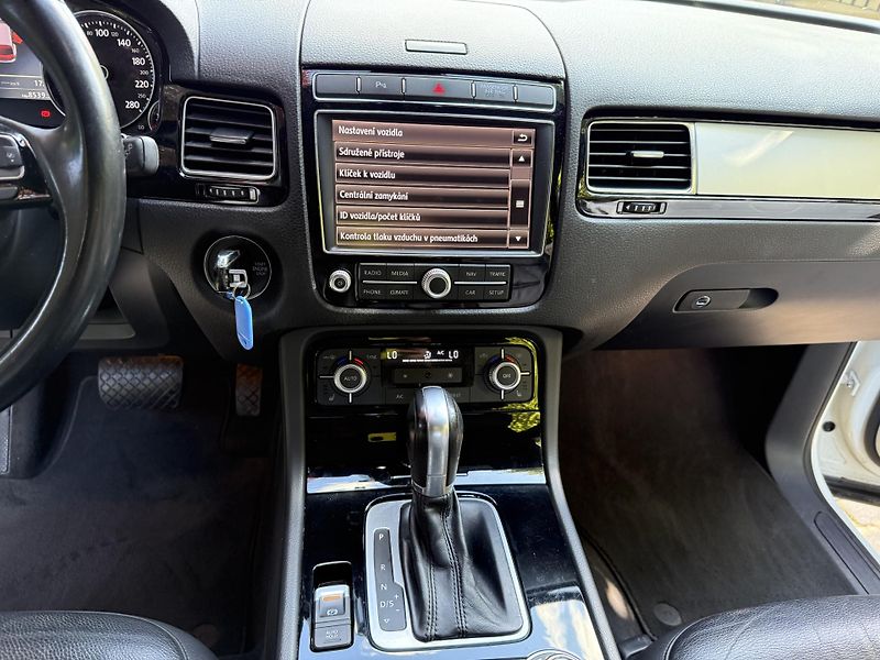 Volkswagen Touareg (2016) 3.0 TDI 4Motion (193kW/262k) T - fotka 12 z 20
