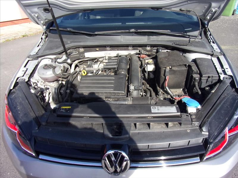 Volkswagen Golf 1,2 TSI - fotka 23 z 24