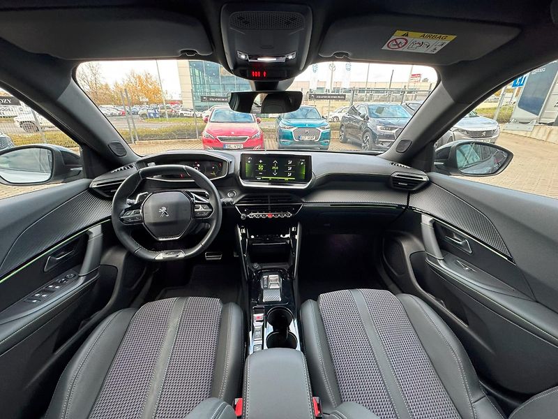 Peugeot 2008 GT 1.2 PureTech 96 kW - fotka 2 z 20