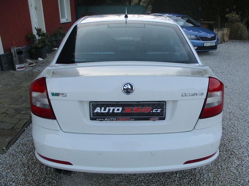 Škoda Octavia 2.0 TSi RS +sada kol - fotka 4 z 31