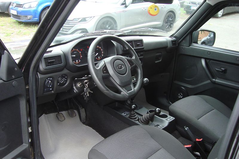Lada Niva (2026) LEGEND, 1.7i,4x4,Nové,STK 8/28 - fotka 27 z 63