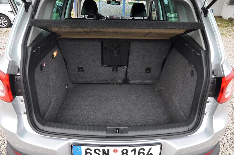 Volkswagen Tiguan 2.0TDi 103kW Trend - fotka 9 z 15