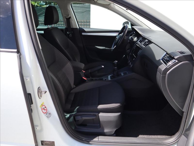 Škoda Octavia 2,0 TDi 110kW4x4 ParkPilot DPH - fotka 8 z 24