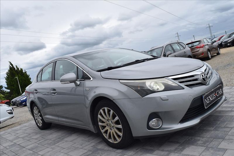 Toyota Avensis 2,2 D-CAT 130KW NOVÉ V CZ - fotka 4 z 43