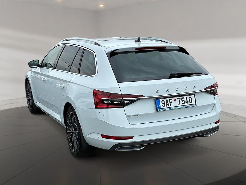 Škoda Superb (2022) L&K 2.0TDI 147kW DSG 4x4 TAŽNÉ - fotka 4 z 11