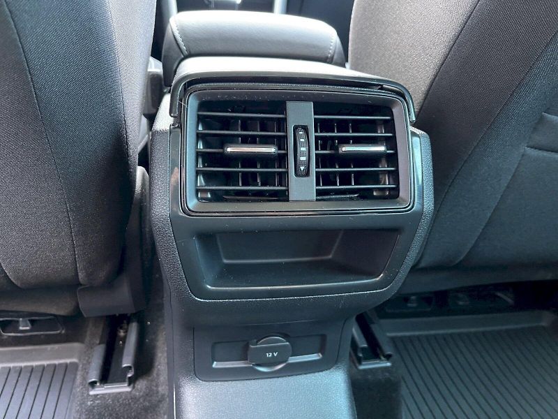 Škoda Karoq (2024) 2.0 TDI 110kW 4x4 DSG Selectio - fotka 24 z 35
