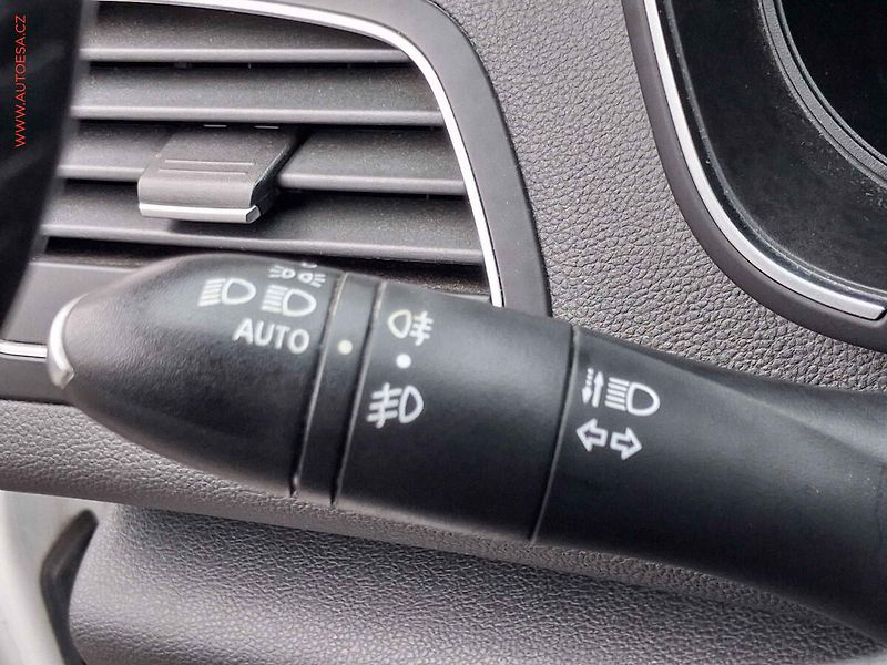 Renault Mégane (2017) 1.5 dCi, ČR, servis.kniha, AC - fotka 15 z 17