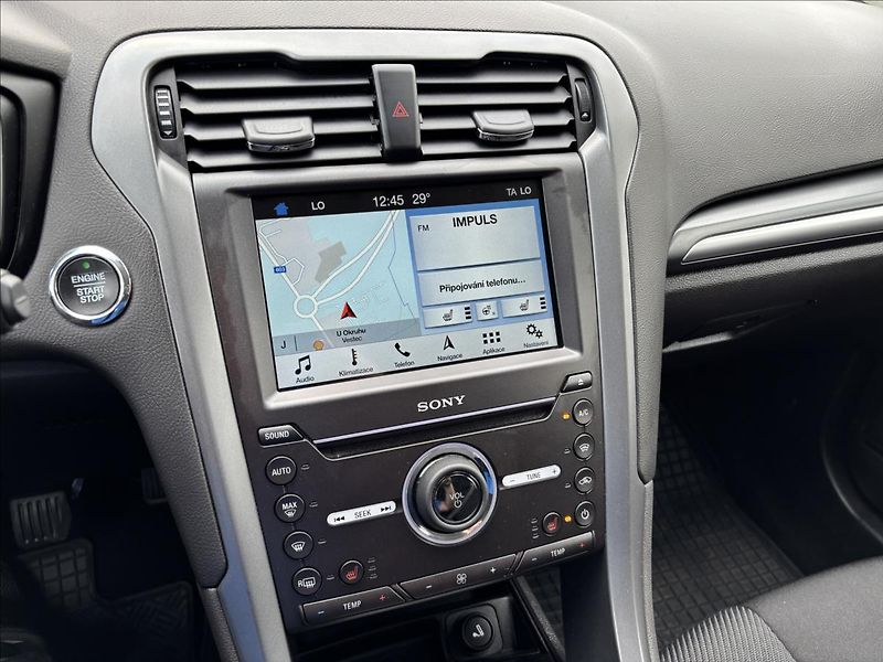 Ford Mondeo 1,5 EcoBoost 121kW Titanium - fotka 22 z 34