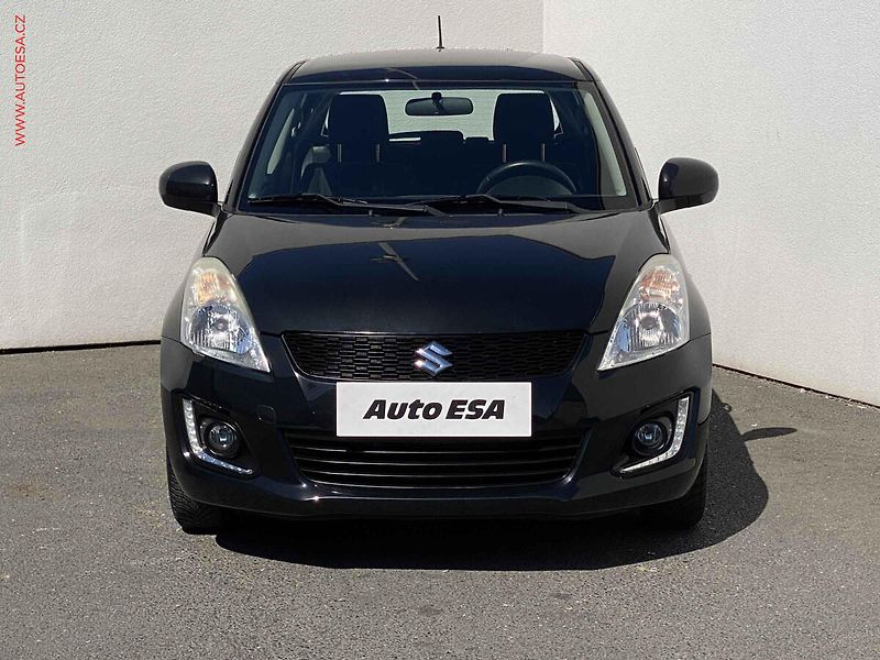 Suzuki Swift (2015) 1.2i, Club, +kola - fotka 2 z 17