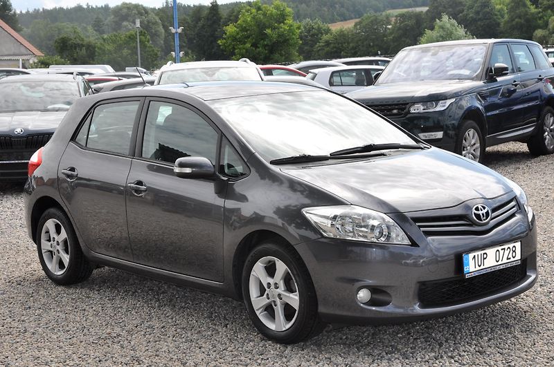 Toyota Auris 1.6 Valvematic 97kW - fotka 2 z 12