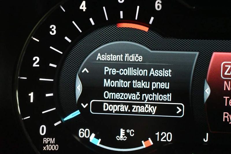 Ford Mondeo (2022) 2.0 LED SONY TITANIUM Webasto - fotka 27 z 35
