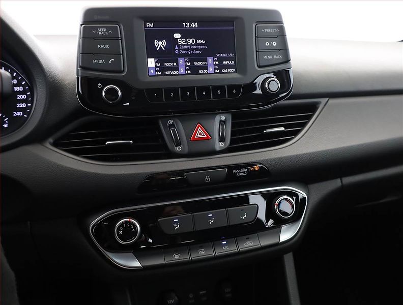Hyundai i30 (2018) 1.0 T-GDI, Serv.kniha - fotka 10 z 14