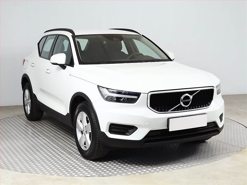 Volvo XC40 (2022) T2 - fotka 1 z 15