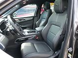 Jaguar F-Pace 2,0 R-Dynamic SE D200 4x4 - náhled 10