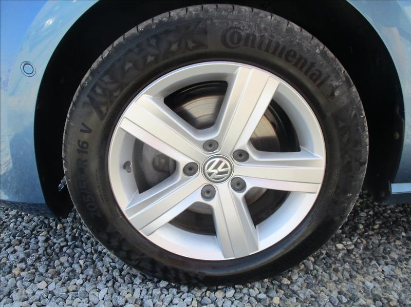 Volkswagen Golf 1,4 TSI,digiklima,xenon,s.kn. - fotka 30 z 47