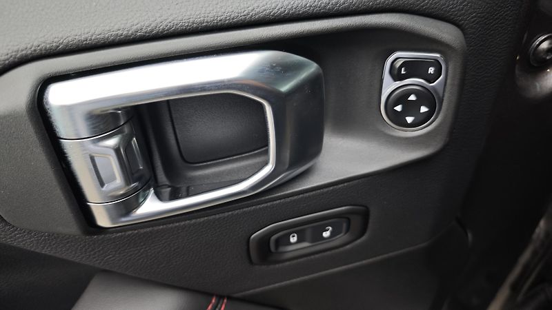 Jeep Wrangler (2025) Unlimited 2,0T  Rubicon ČR - fotka 21 z 39