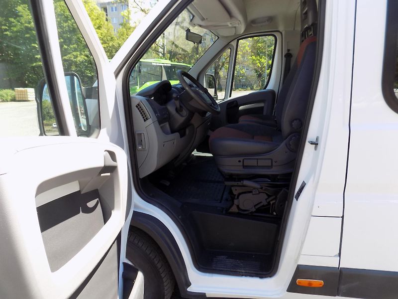 Fiat Ducato (2011) 2,3 88KW 3 STR SKLÁPĚČ 7 MIST - fotka 12 z 52