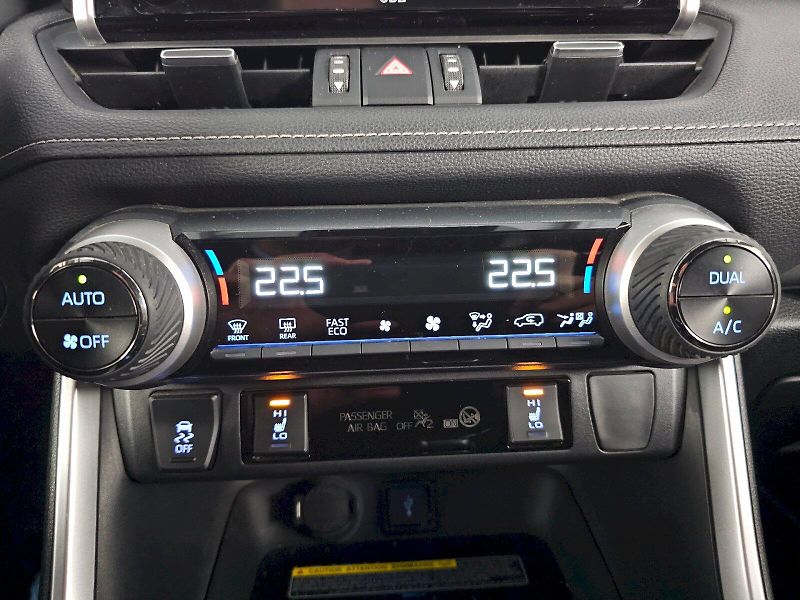 Toyota RAV4 (2021) 2.5HEV 4x4 222k JBL BLACK EDIT - fotka 20 z 34