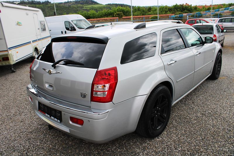 Chrysler 300C (2007) REZERVACE - fotka 7 z 16