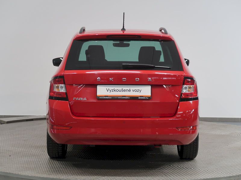 Škoda Fabia (2022) AMBITION TOUR 1.0TSI 70KW - fotka 9 z 34