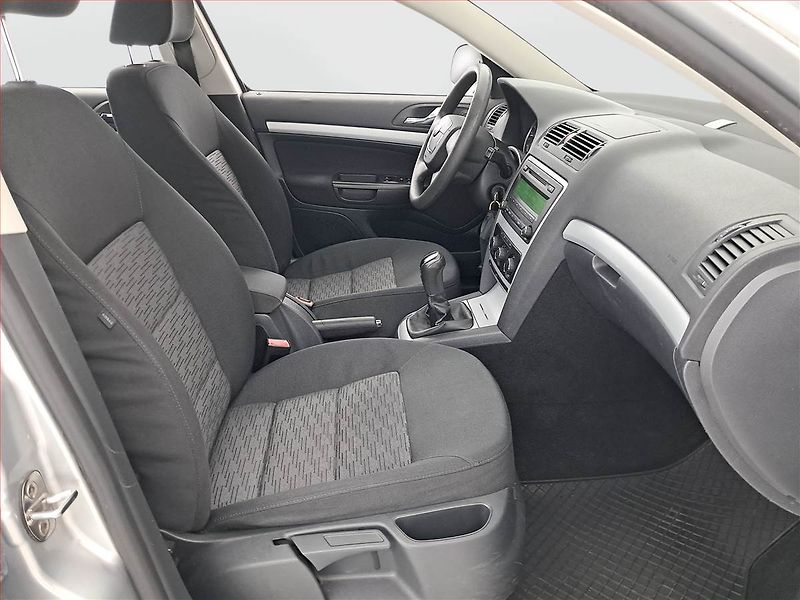Škoda Octavia (2011) 1.6 TDI 4x4, 4X4, Tempomat - fotka 9 z 17